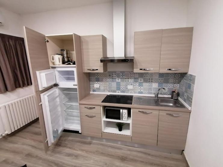 Indipendent Mini Apartment Pescara Centro Exteriör bild